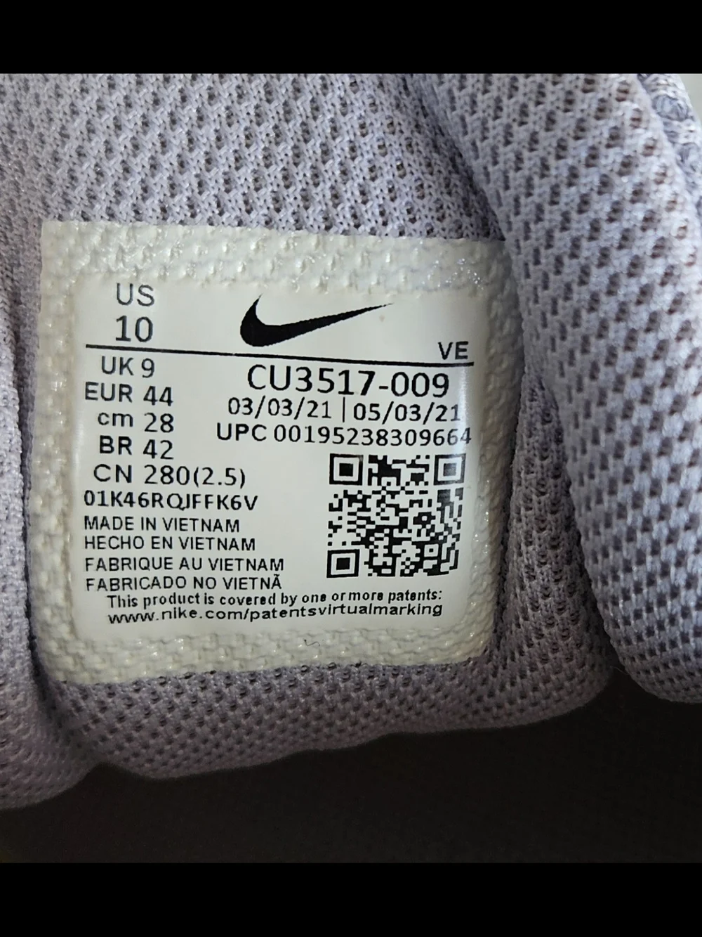 Nike Run Swift 2 Flywire CU3517-009 Men's Size US 10 UK 9 EUR 44